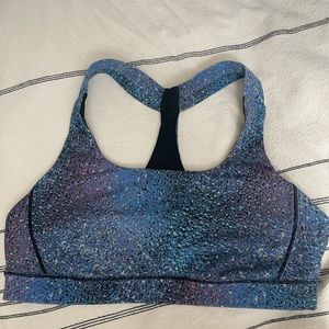 Lululemon sports bra